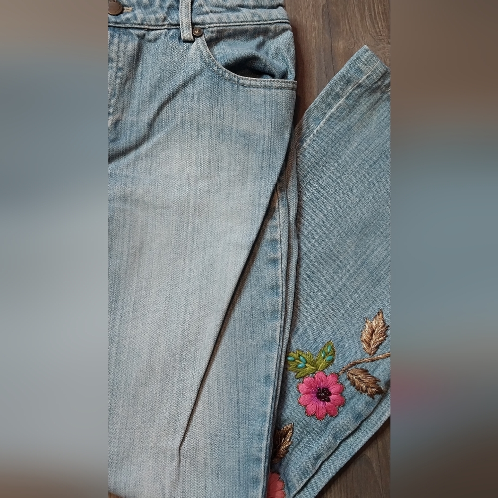 Dana Buchman Embroidered Jeans - Picture 12 of 13